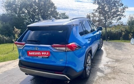 Toyota RAV4, 2019 год, 3 300 000 рублей, 4 фотография