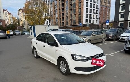 Volkswagen Polo VI (EU Market), 2011 год, 720 000 рублей, 2 фотография
