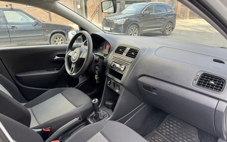 Volkswagen Polo VI (EU Market), 2011 год, 720 000 рублей, 11 фотография