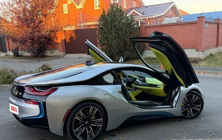 BMW i8 I рестайлинг, 2015 год, 5 990 000 рублей, 2 фотография