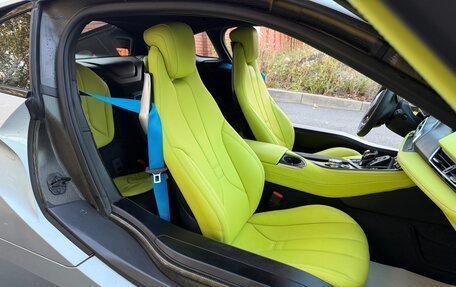 BMW i8 I рестайлинг, 2015 год, 5 990 000 рублей, 7 фотография