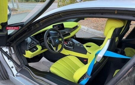 BMW i8 I рестайлинг, 2015 год, 5 990 000 рублей, 3 фотография