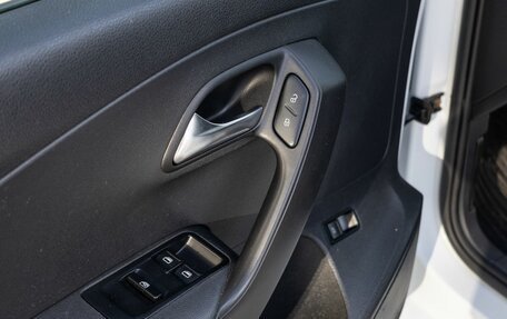 Volkswagen Polo VI (EU Market), 2018 год, 1 005 000 рублей, 25 фотография