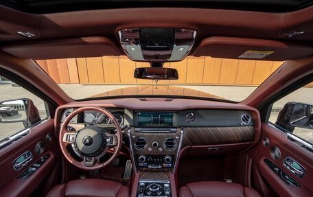 Rolls-Royce Cullinan, 2021 год, 38 500 000 рублей, 8 фотография