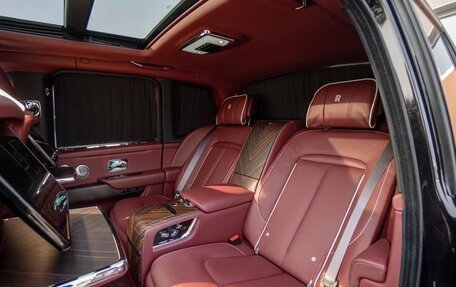 Rolls-Royce Cullinan, 2021 год, 38 500 000 рублей, 12 фотография