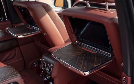 Rolls-Royce Cullinan, 2021 год, 38 500 000 рублей, 14 фотография