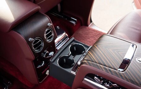 Rolls-Royce Cullinan, 2021 год, 38 500 000 рублей, 17 фотография
