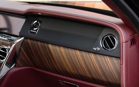 Rolls-Royce Cullinan, 2021 год, 38 500 000 рублей, 19 фотография
