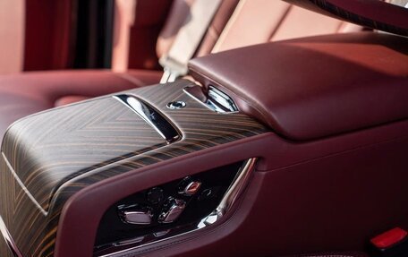 Rolls-Royce Cullinan, 2021 год, 38 500 000 рублей, 18 фотография
