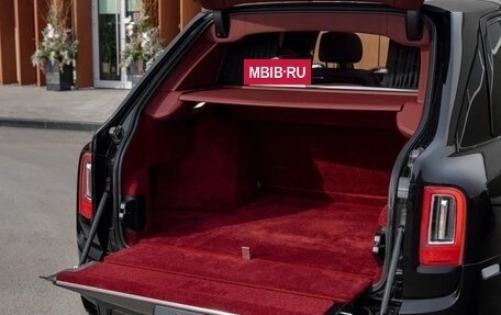 Rolls-Royce Cullinan, 2021 год, 38 500 000 рублей, 26 фотография