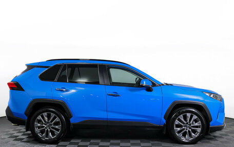 Toyota RAV4, 2020 год, 2 990 000 рублей, 6 фотография