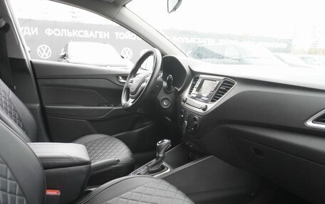 Hyundai Solaris II рестайлинг, 2017 год, 1 031 000 рублей, 10 фотография