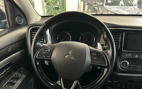 Mitsubishi Outlander III рестайлинг 3, 2017 год, 1 890 000 рублей, 7 фотография