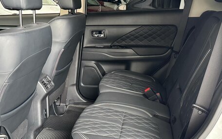 Mitsubishi Outlander III рестайлинг 3, 2022 год, 2 615 000 рублей, 21 фотография