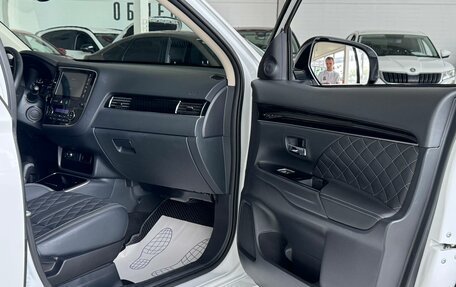 Mitsubishi Outlander III рестайлинг 3, 2022 год, 2 615 000 рублей, 22 фотография