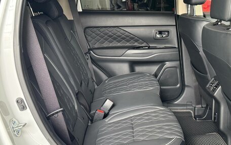 Mitsubishi Outlander III рестайлинг 3, 2022 год, 2 615 000 рублей, 25 фотография