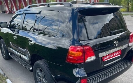 Toyota Land Cruiser 200, 2015 год, 3 900 000 рублей, 7 фотография