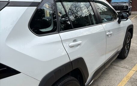 Toyota RAV4, 2022 год, 3 400 000 рублей, 6 фотография