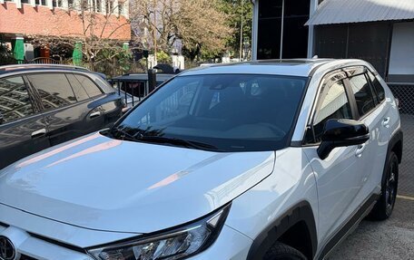 Toyota RAV4, 2022 год, 3 400 000 рублей, 8 фотография