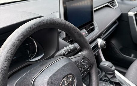 Toyota RAV4, 2022 год, 3 400 000 рублей, 9 фотография