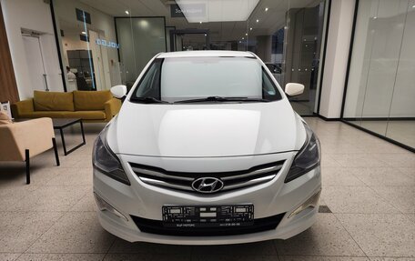Hyundai Solaris II рестайлинг, 2016 год, 930 000 рублей, 2 фотография