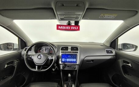 Volkswagen Polo VI (EU Market), 2017 год, 1 300 000 рублей, 11 фотография