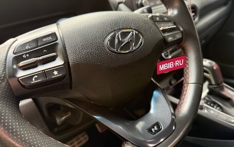 Hyundai Kona I, 2021 год, 2 100 000 рублей, 20 фотография