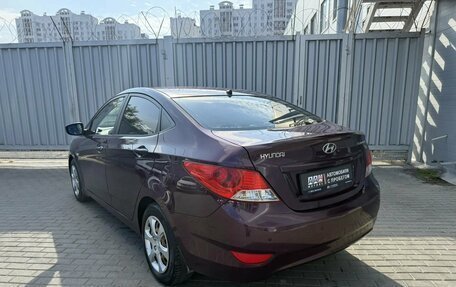 Hyundai Solaris II рестайлинг, 2011 год, 690 000 рублей, 4 фотография