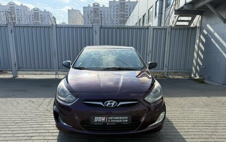 Hyundai Solaris II рестайлинг, 2011 год, 690 000 рублей, 2 фотография