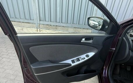 Hyundai Solaris II рестайлинг, 2011 год, 690 000 рублей, 9 фотография