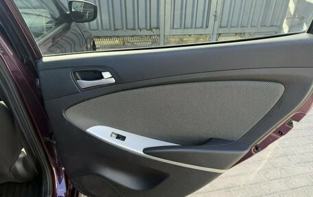 Hyundai Solaris II рестайлинг, 2011 год, 690 000 рублей, 16 фотография