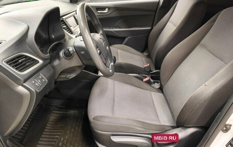 Hyundai Solaris II рестайлинг, 2018 год, 1 305 929 рублей, 9 фотография