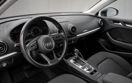 Audi A3, 2018 год, 1 849 732 рублей, 10 фотография