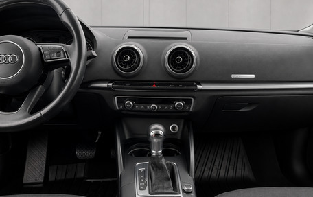 Audi A3, 2018 год, 1 849 732 рублей, 13 фотография