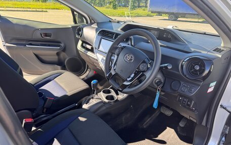 Toyota Aqua I, 2018 год, 1 000 000 рублей, 8 фотография