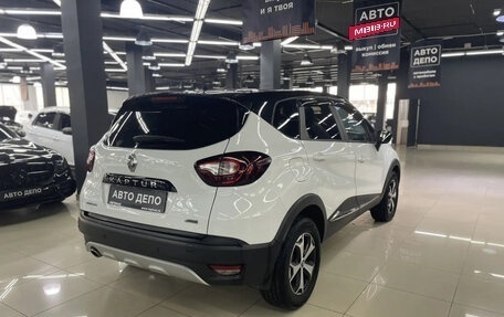 Renault Kaptur I рестайлинг, 2017 год, 1 299 000 рублей, 4 фотография