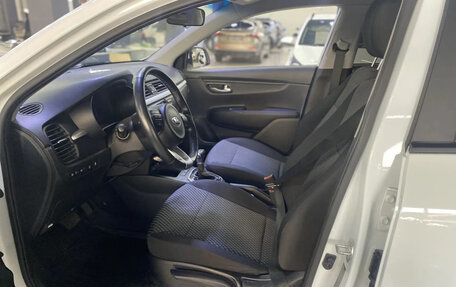 KIA Rio IV, 2020 год, 1 651 000 рублей, 8 фотография