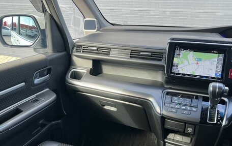 Honda Stepwgn IV, 2019 год, 2 620 000 рублей, 18 фотография