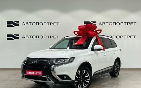 Mitsubishi Outlander III рестайлинг 3, 2022 год, 2 449 000 рублей, 1 фотография