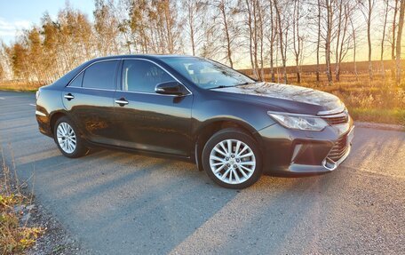 Toyota Camry, 2015 год, 1 850 000 рублей, 4 фотография