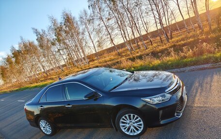 Toyota Camry, 2015 год, 1 850 000 рублей, 2 фотография