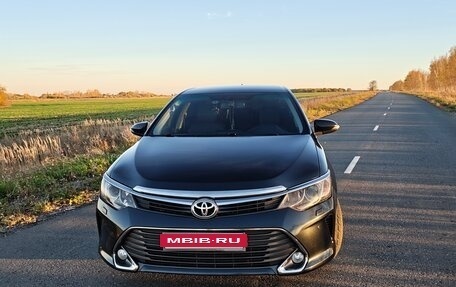 Toyota Camry, 2015 год, 1 850 000 рублей, 3 фотография