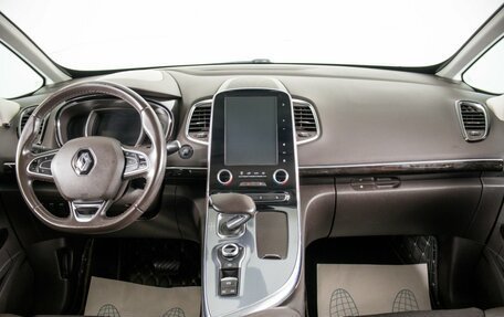 Renault Espace V рестайлинг, 2015 год, 2 349 000 рублей, 14 фотография