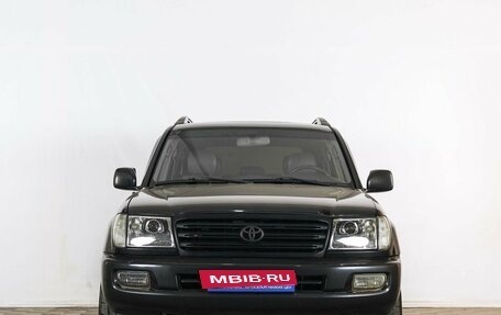 Toyota Land Cruiser 100 рестайлинг 2, 2003 год, 1 979 000 рублей, 2 фотография