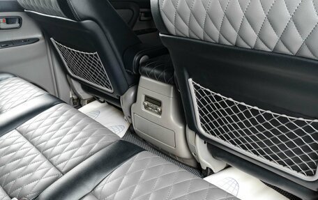 Toyota Land Cruiser 100 рестайлинг 2, 2003 год, 1 979 000 рублей, 10 фотография