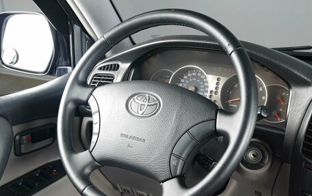 Toyota Land Cruiser 100 рестайлинг 2, 2003 год, 1 979 000 рублей, 12 фотография