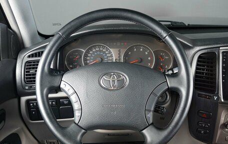 Toyota Land Cruiser 100 рестайлинг 2, 2003 год, 1 979 000 рублей, 14 фотография