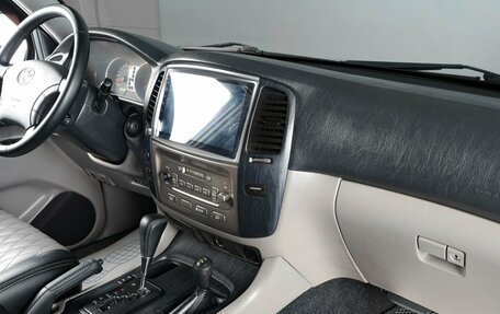 Toyota Land Cruiser 100 рестайлинг 2, 2003 год, 1 979 000 рублей, 11 фотография