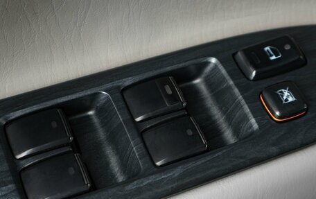 Toyota Land Cruiser 100 рестайлинг 2, 2003 год, 1 979 000 рублей, 19 фотография