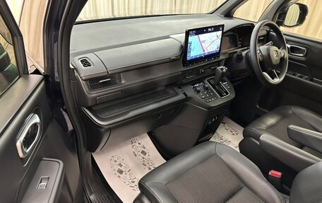 Honda Stepwgn IV, 2022 год, 2 999 900 рублей, 12 фотография